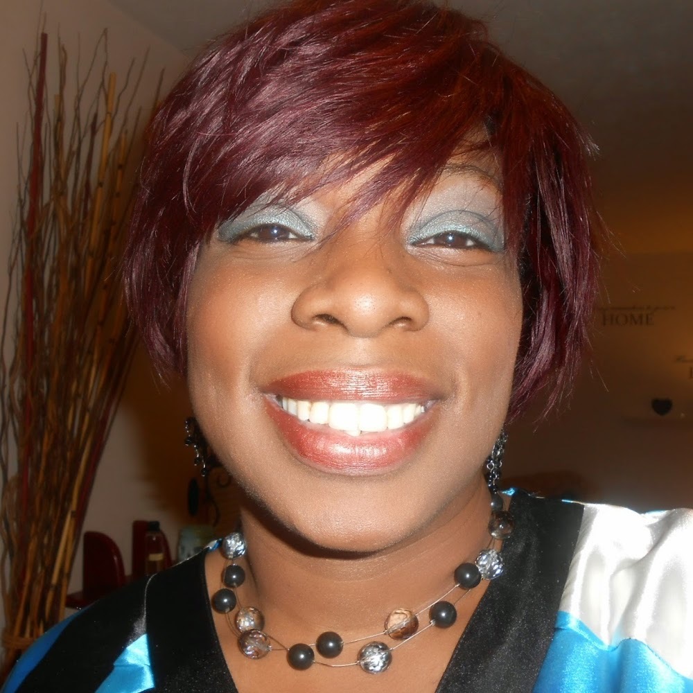 Meet your Posher, Latarsha